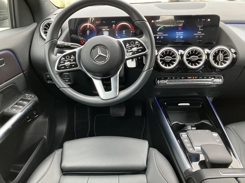 Mercedes-Benz GLA • 2022 • 12,076 km 16