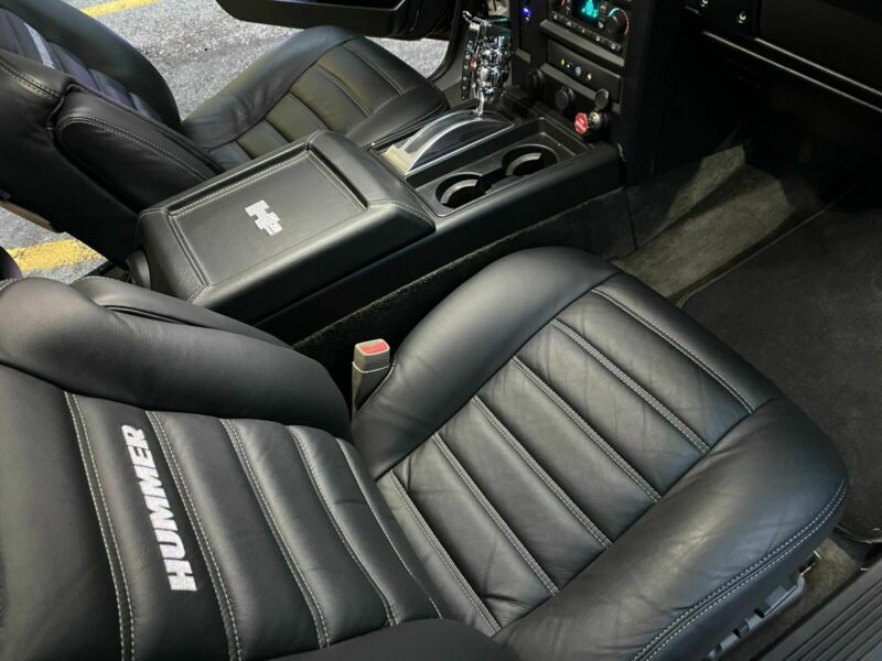 Hummer H2 • 2003 • 65,000 km 9