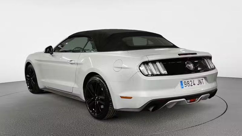 Ford Mustang • 2016 • 70,141 km 5