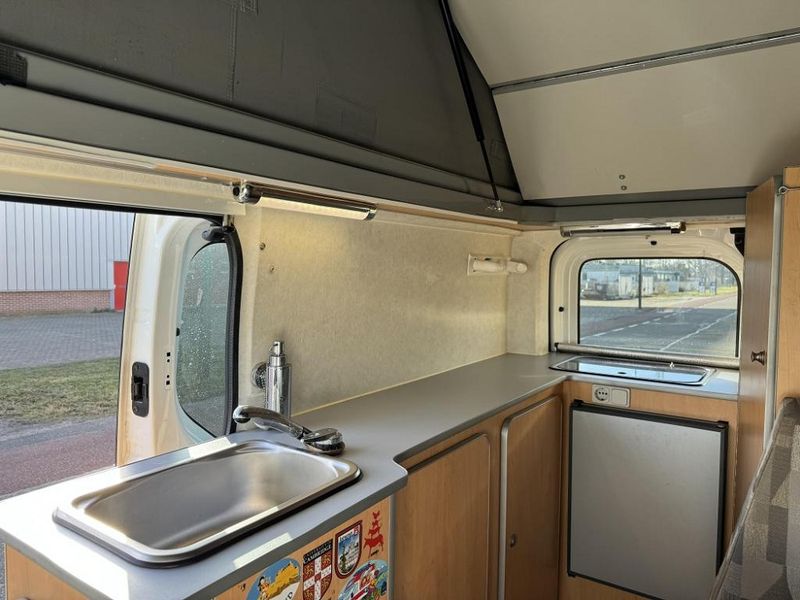 Opel Vivaro • 2013 • 183,000 km 9