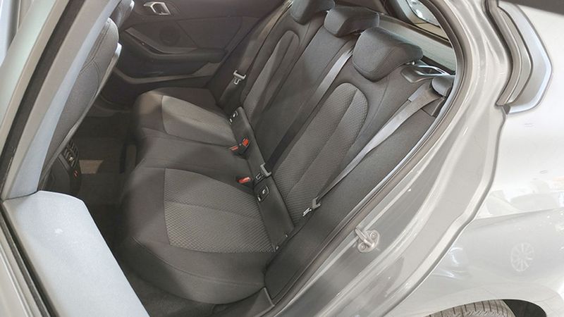 BMW 1 Series • 2024 • 2,600 km 2