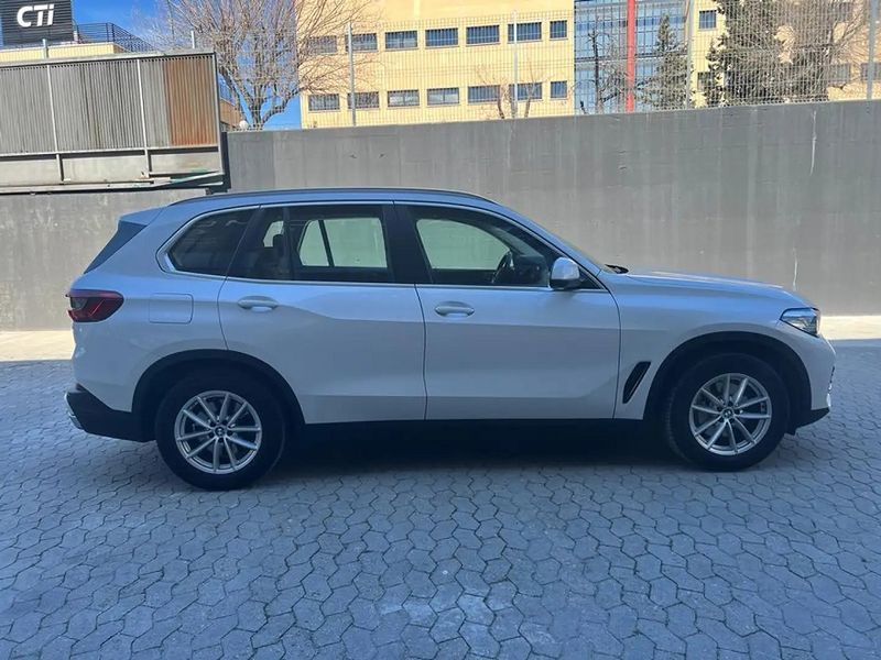 BMW X5 • 2019 • 68,000 km 6