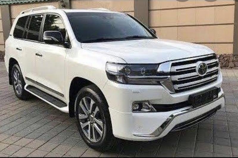 Toyota Land Cruiser • 2020 • 1,000 km 1