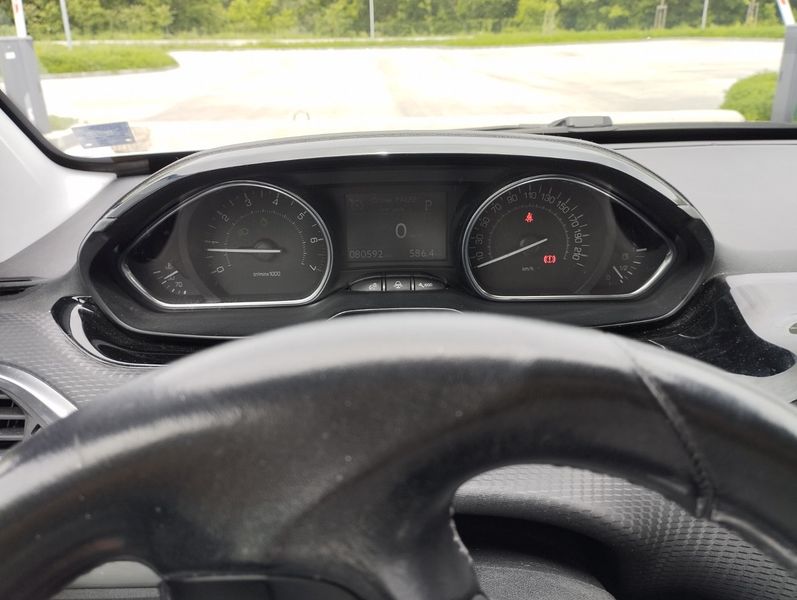 Peugeot 2008 • 2018 • 93,500 km 19