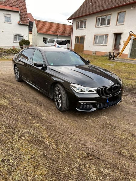 BMW 7 Series • 2016 • 72,000 km 1