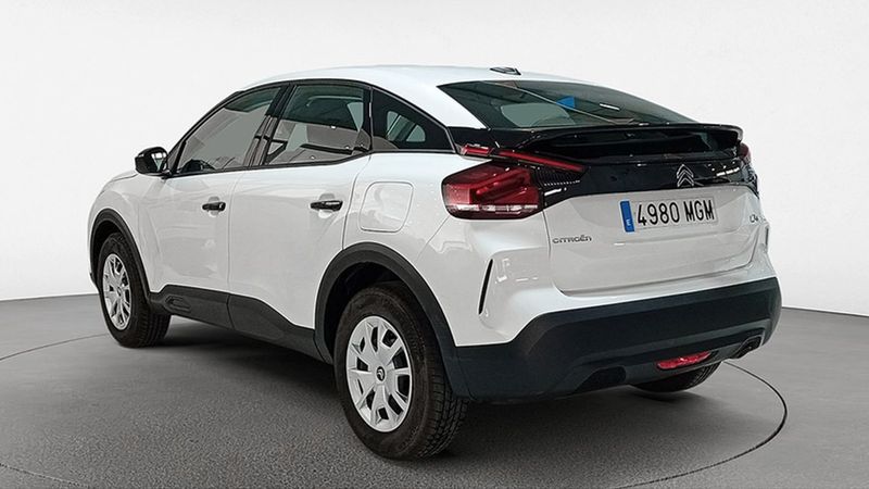 Citroën C4 • 2023 • 11,879 km 8