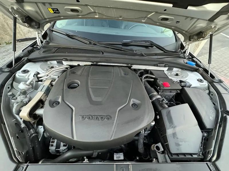 Volvo V90 • 2019 • 79,000 km 2