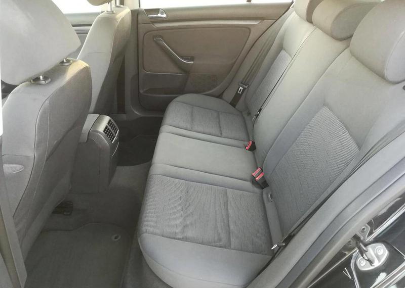 Volkswagen Golf • 2004 • 90,000 km 2