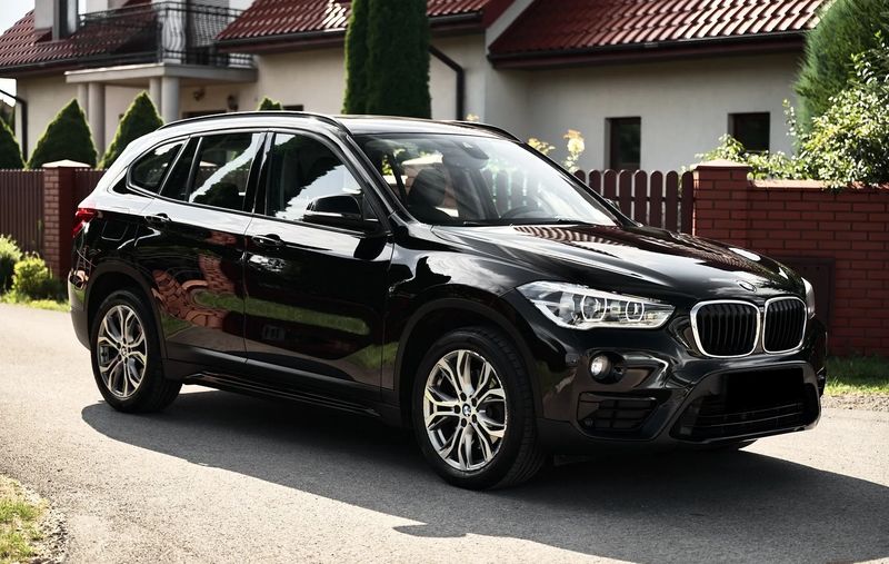 BMW X1 • 2015 • 193,000 km 5