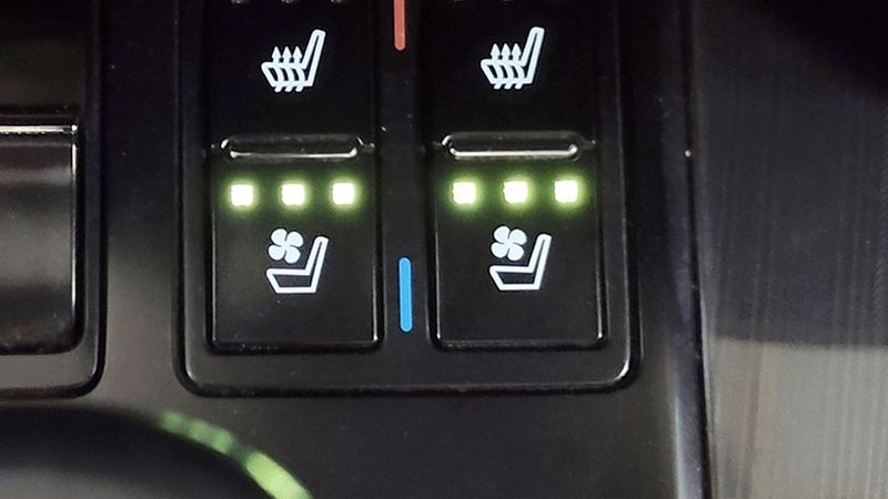 Lexus RX • 2020 • 42,237 km 9