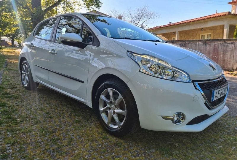 Peugeot 2008 • 2014 • 79,999 km 3