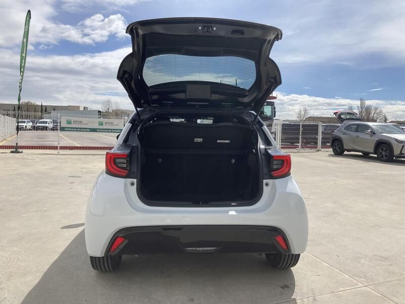 Toyota Yaris • 2022 • 55,150 km 13