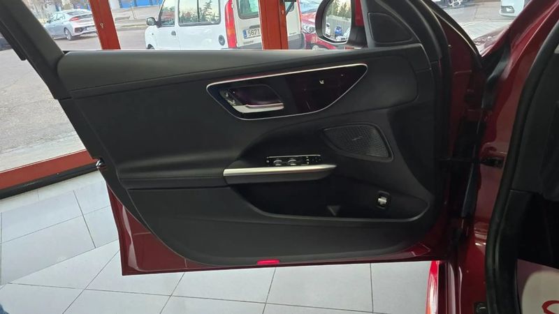 Mercedes-Benz C-Class • 2023 • 36,000 km 2