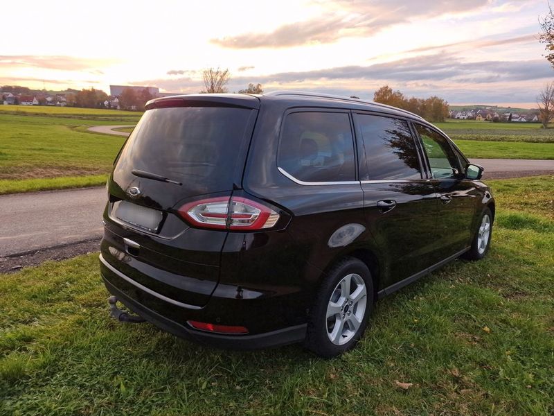 Ford Galaxy • 2017 • 68,000 km 2