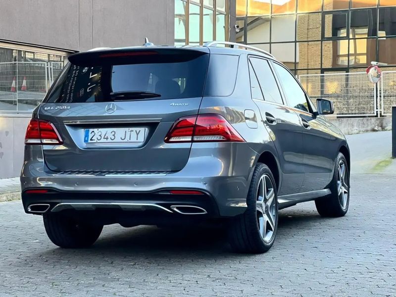 Mercedes-Benz GLE • 2016 • 89,000 km 3