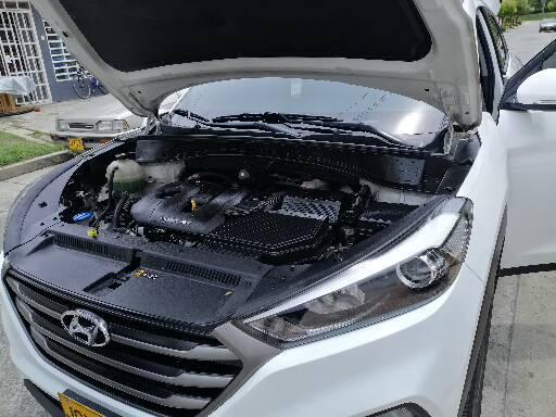 Hyundai Tucson • 2016 • 80,000 km 3