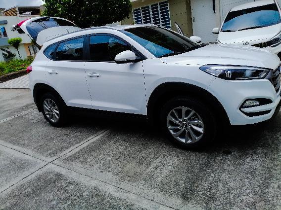 Hyundai Tucson • 2016 • 80,000 km 4