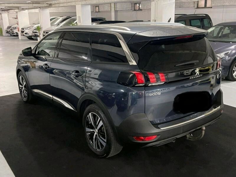Peugeot 5008 • 2017 • 90,000 km 3
