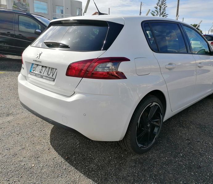 Peugeot 308 • 2018 • 165,041 km 1