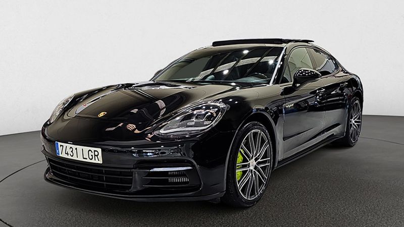 Porsche Panamera • 2019 • 127,946 km 1