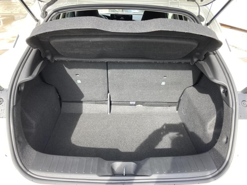 Nissan Juke • 2024 • 4,226 km 12