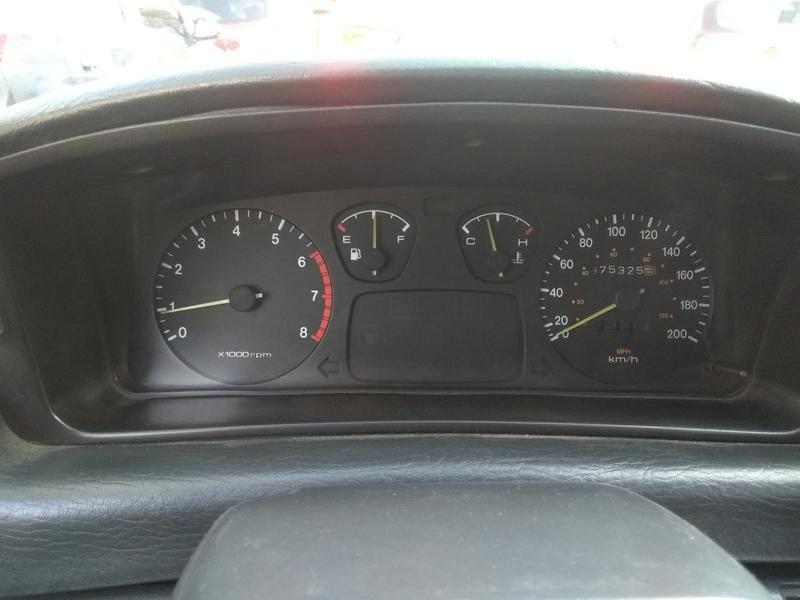 Kia Sephia • 1995 • 300,000 km 8