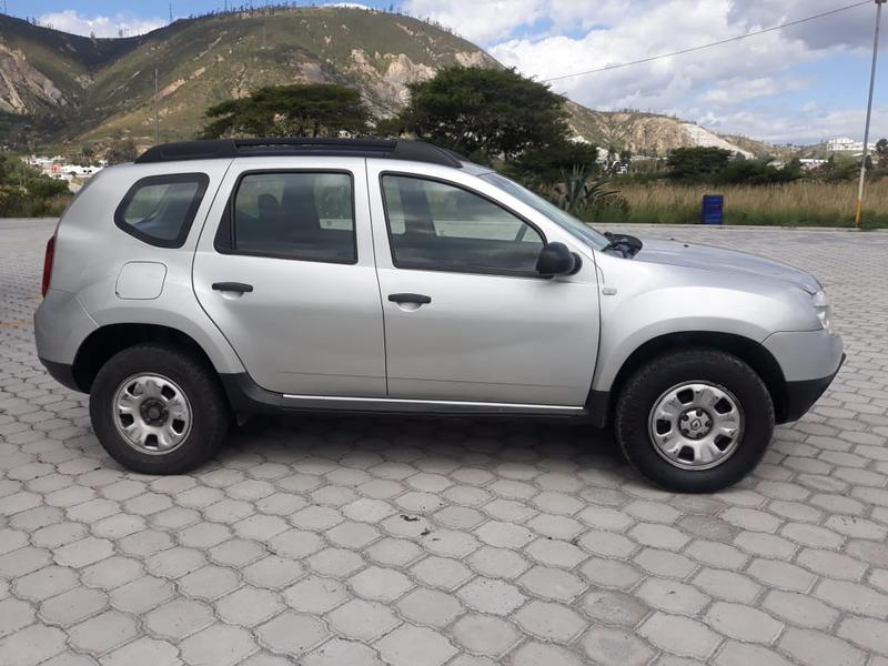 Renault Duster • 2014 • 175,000 km 12