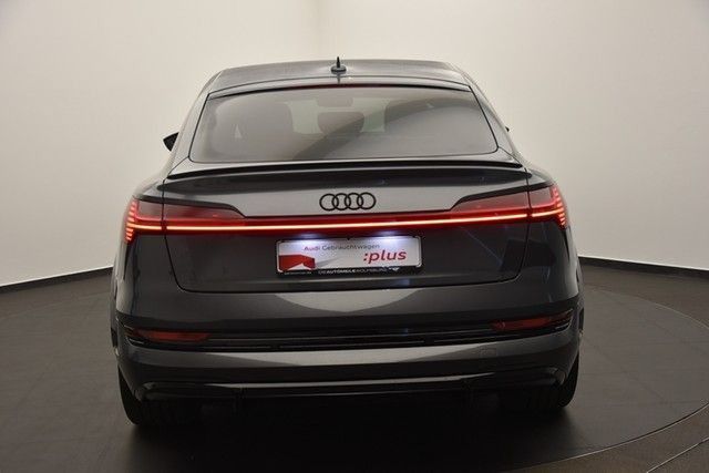 Audi e-tron • 2021 • 19,900 km 20