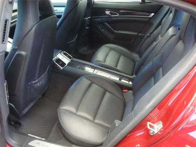 Porsche Panamera • 2012 • 172,000 km 9