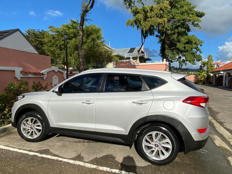 Hyundai Tucson • 2015 • 33,059 km 1