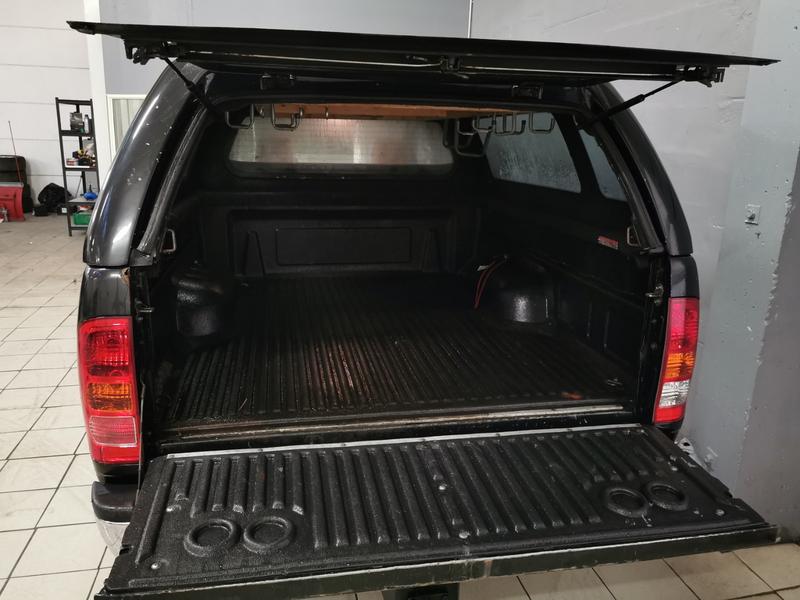 Toyota 4 Runner Limited • 2008 • 302,000 km 2