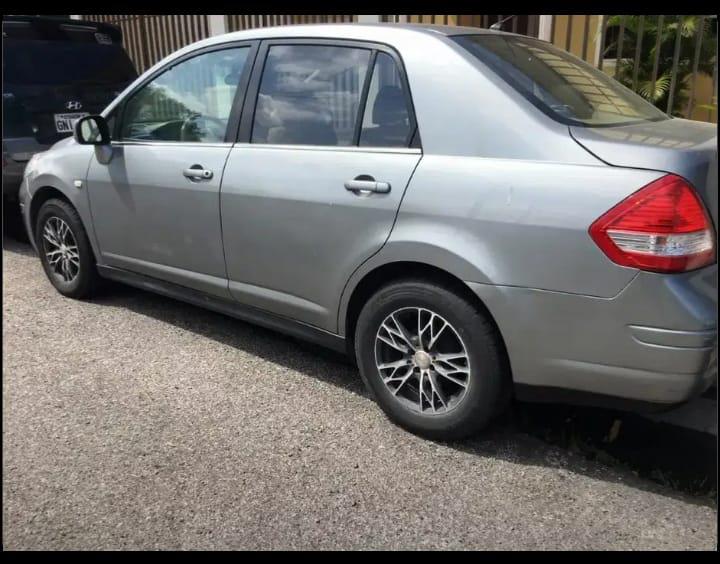 Nissan Tiida • 2011 • 187,000 km 7