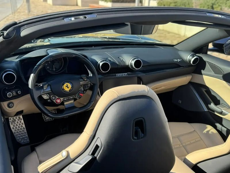 Ferrari Portofino • 2020 • 17,600 km 21