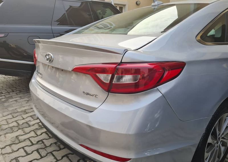 Hyundai Sonata • 2016 • 34 km 4