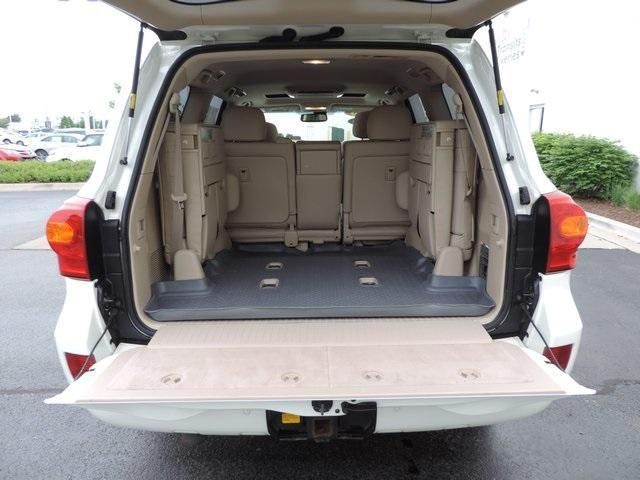 Toyota Land Cruiser • 2013 • 30,205 mi 6