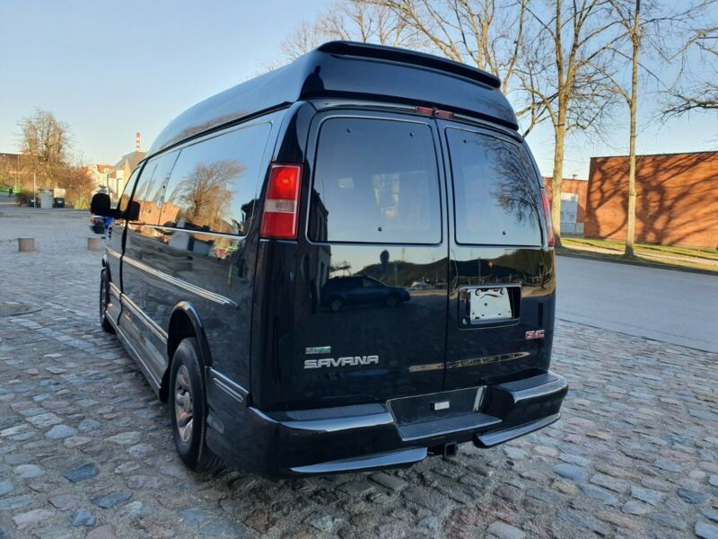 GMC Savana • 2011 • 159,000 km 2