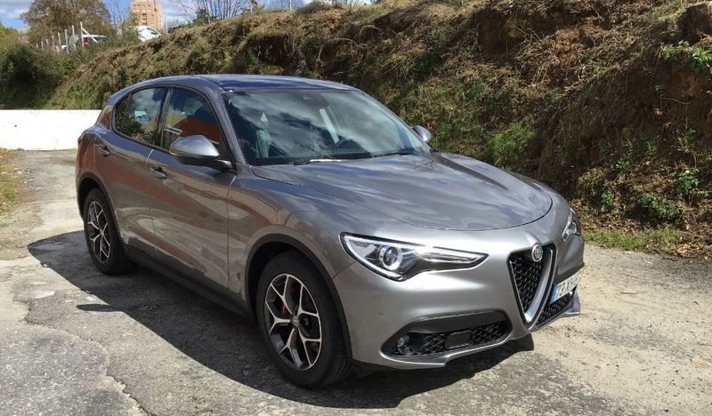 Alfa Romeo Stelvio • 2019 • 27,500 km 1