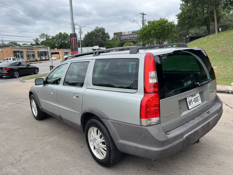 Volvo S60 • 2004 • 134,000 mi 6