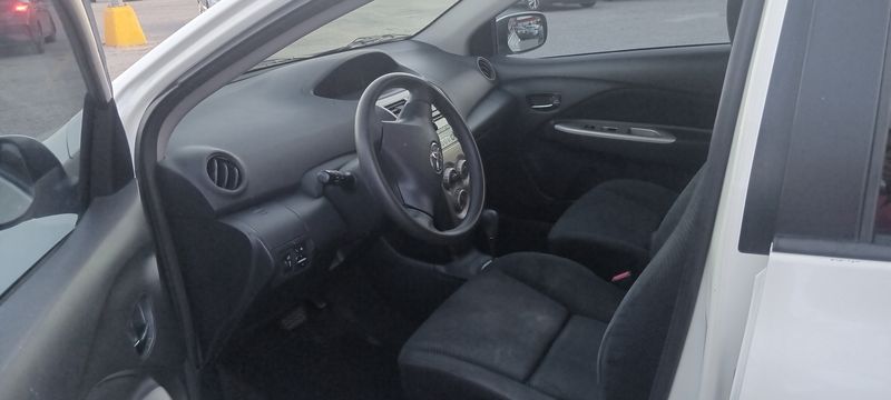 Toyota Yaris • 2013 • 156,000 km 1