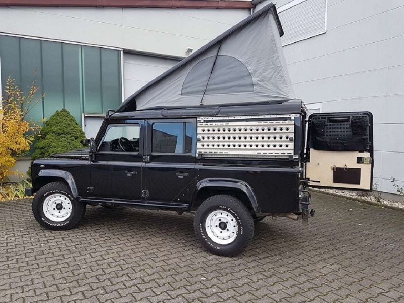 Land Rover Defender • 2007 • 209,000 km 9