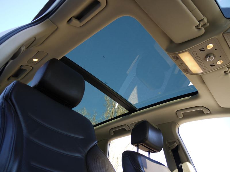 Volkswagen Touareg • 2012 • 215,000 km 11