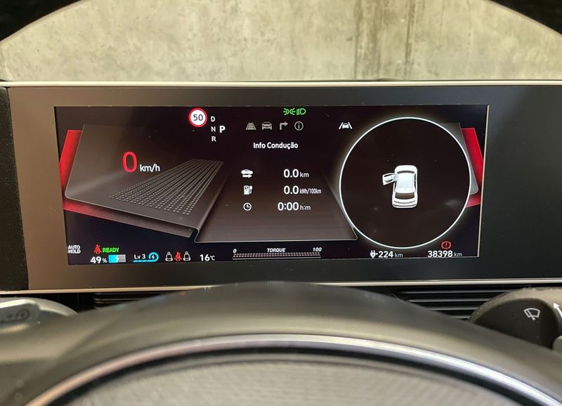 Hyundai Ioniq Electric • 2022 • 38,500 km 11