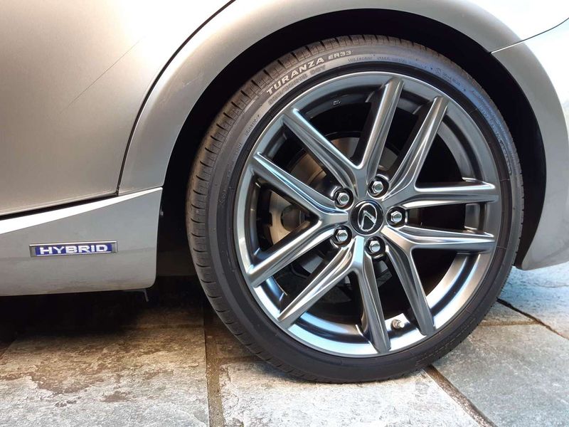 Lexus IS • 2014 • 178,000 km 2