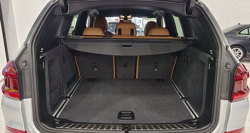 BMW X3 • 2021 • 69,000 km 9