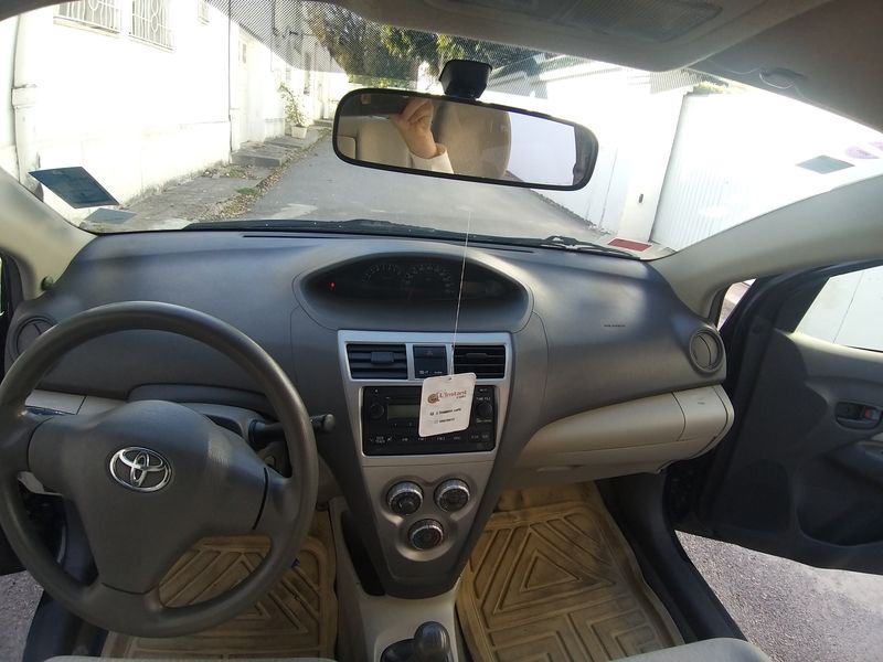 Toyota Yaris • 2013 • 175,000 km 9