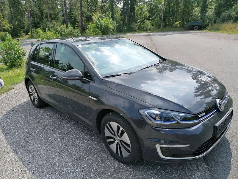Volkswagen e-Golf • 2018 • 105,500 km 1