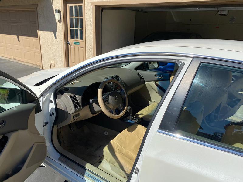 Nissan Altima • 2011 • 133,865 km 4