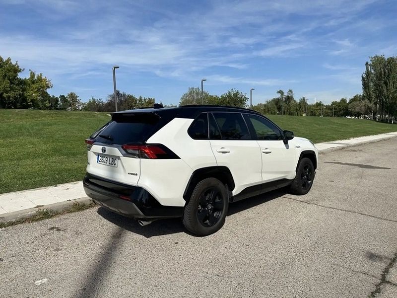 Toyota RAV4 • 2019 • 146,000 km 2