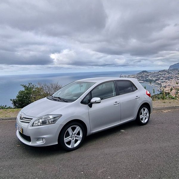 Toyota Auris • 2010 • 227,000 km 1