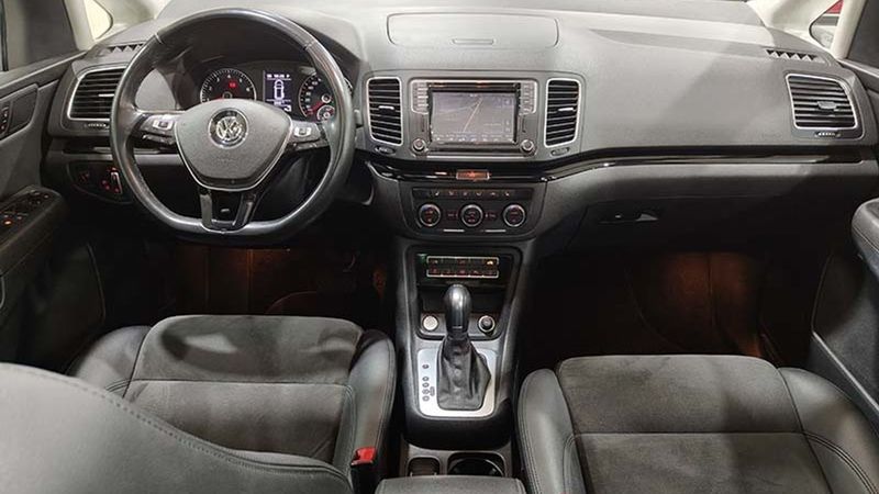 Volkswagen Sharan • 2017 • 105,997 km 11